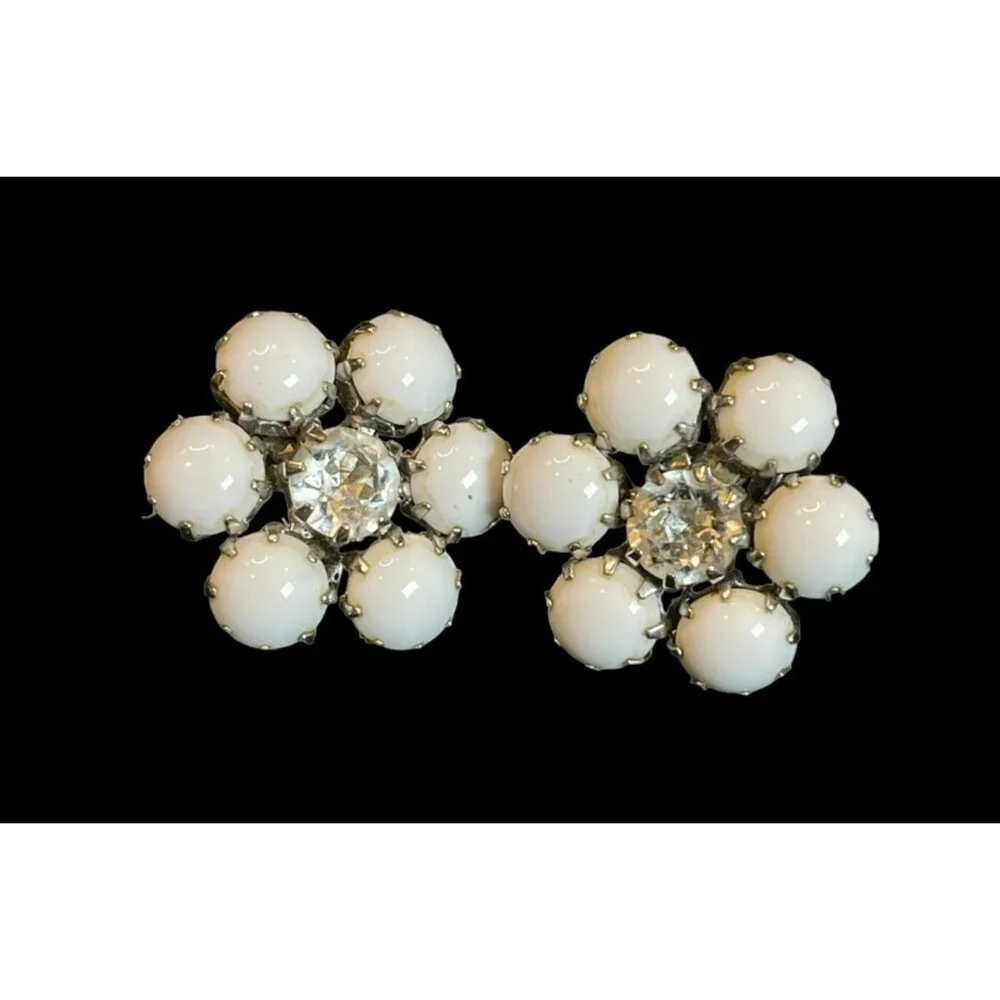 Vtg. Weiss Art Deco Flower White Milk Glass & Rhinestone Clip-On Earrings SIGNED - Picture 1 of 4